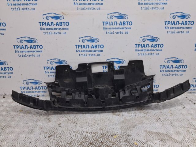 620367065R RENAULT Решетка радиатора купить в Ирпень