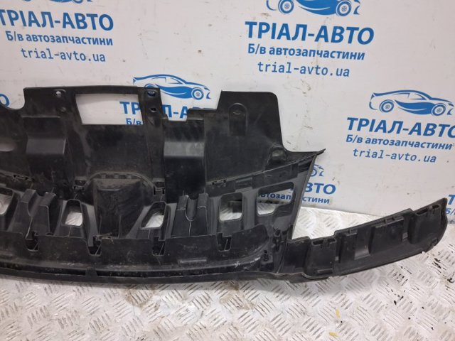 620367065R RENAULT Решетка радиатора купить в Николаев