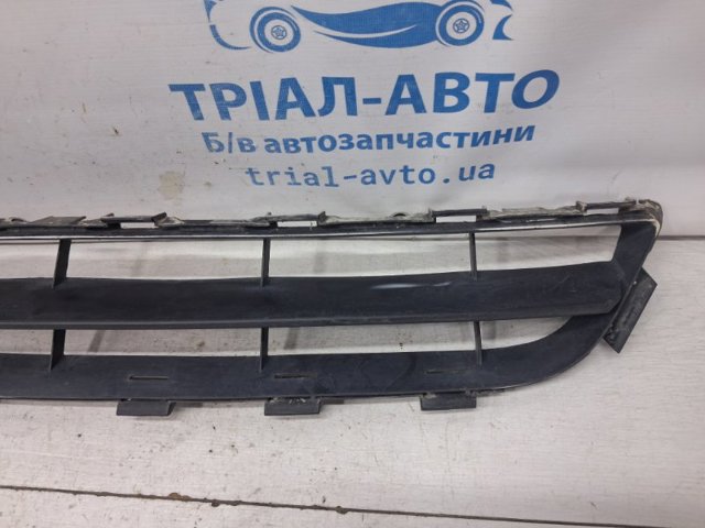 NISSAN 620743JA0A Решетка бампера в наличии Николаев