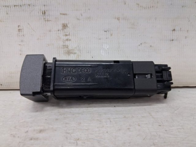 621W05010 HYUNDAI Кнопка включения обогрева сиденья купить в Львов