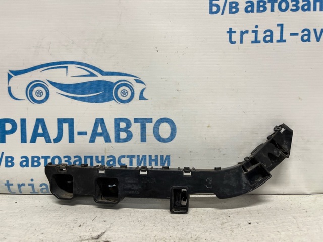 Кронштейн бампера переднего, внешний правый 622263JA0A NISSAN