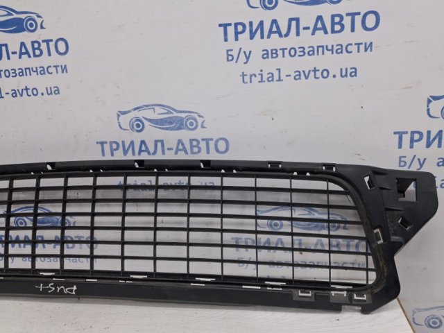 622540008R Решетка бампера переднего купить Хмельницкий