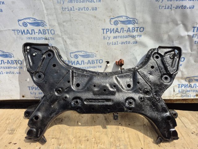 Подрамник двигателя 62400A6100 HYUNDAI