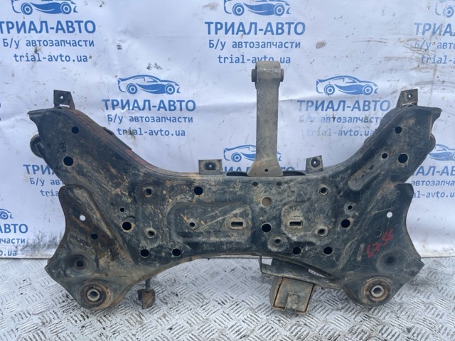 Подрамник передней подвески 624052P300 HYUNDAI
