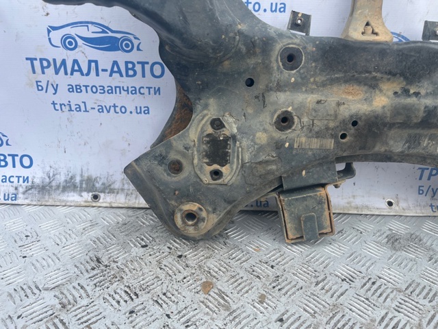 HYUNDAI 624052P300 Подрамник передний в наличии Ровно
