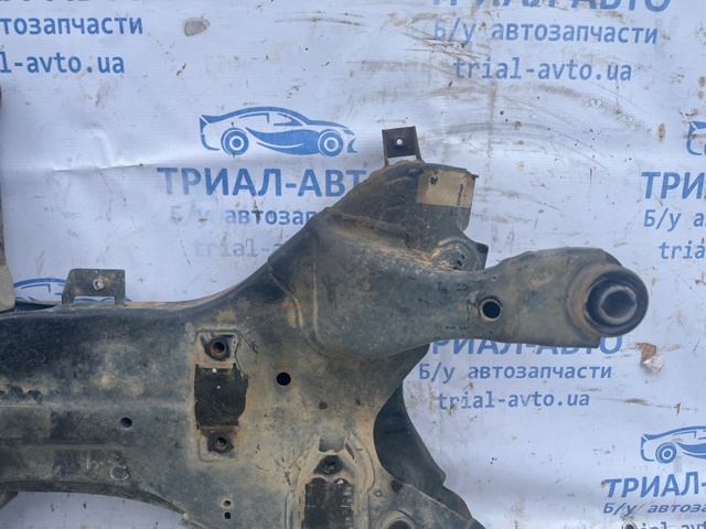 624052P300 HYUNDAI Балка передней подвески (подрамник) купить в Черновцы