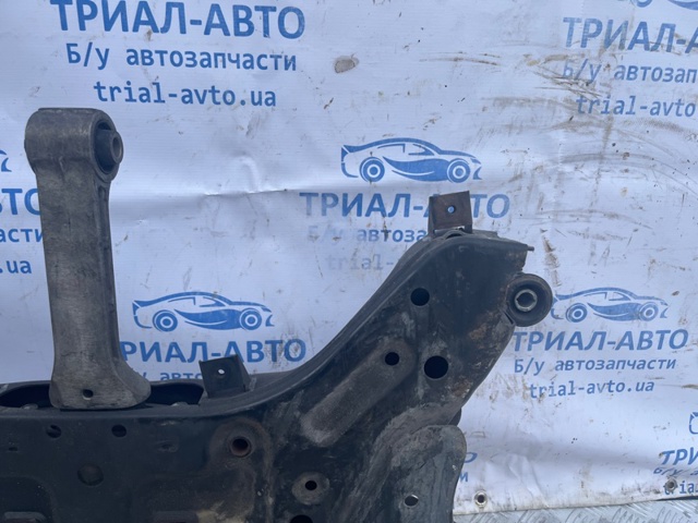 624052P301 Балка передней подвески (подрамник) купить Полтава