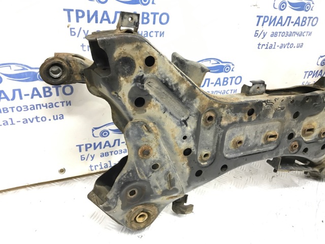 Балка передней подвески 624052W300 HYUNDAI