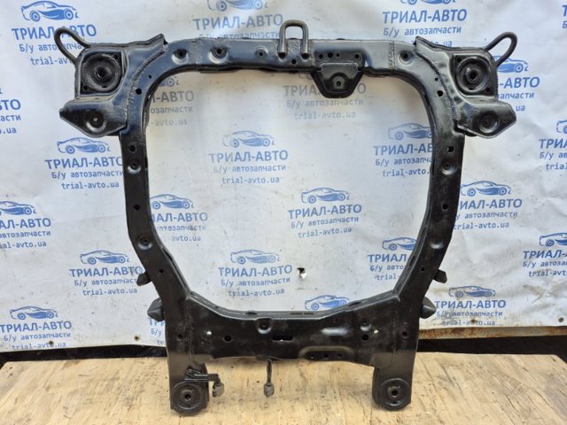 HYUNDAI 624102B580 Подрамник передний в наличии Одесса