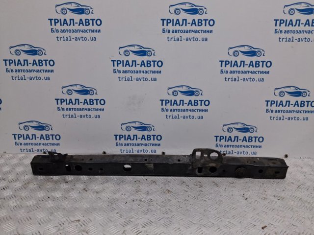 Рамка радиатора нижняя 625301KK0A NISSAN