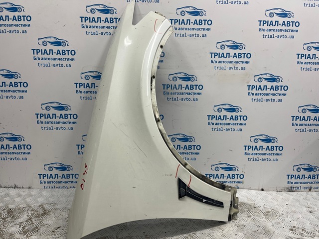 Боковая часть передняя правая 63100CG000 NISSAN