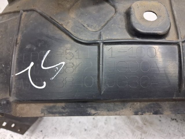 Подкрылок переднего крыла, правый 63842JG00A NISSAN