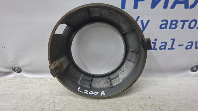 6400A965HB Ободок (окантовка) фары противотуманной правой купить Харьков
