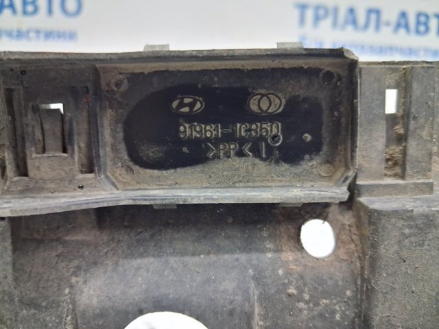Суппорт радиатора в сборе 641011C500 HYUNDAI