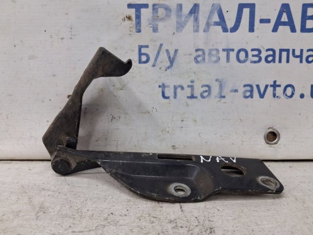 65400ZP00A NISSAN Петля капота правая купить в Ирпень