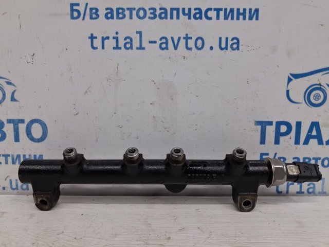 Распределитель топлива (рампа) 6640700195 SSANG YONG