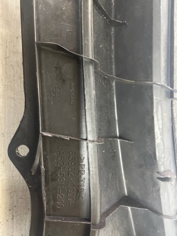 Жабо, правое 66862CG00A NISSAN