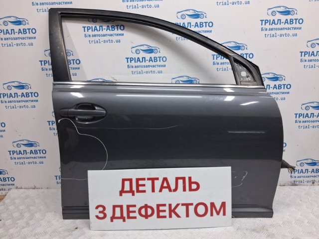Пассажирская передняя дверь 6700105050 TOYOTA