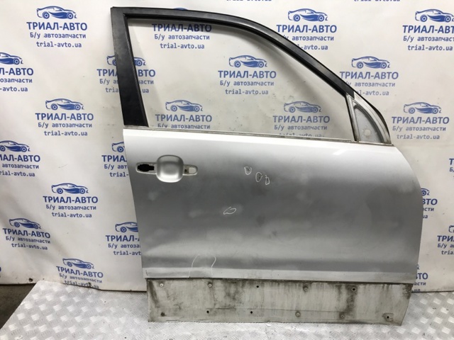 Пассажирская передняя дверь 6800165843 SUZUKI