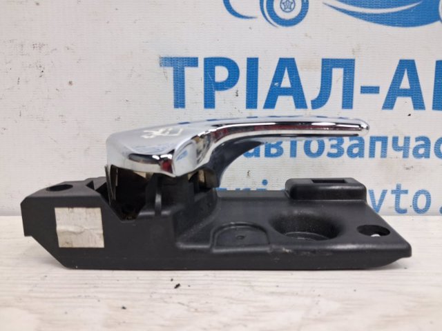 CHRYSLER 68079302AA Ручка двери задней внутренняя правая в наличии Запорожье