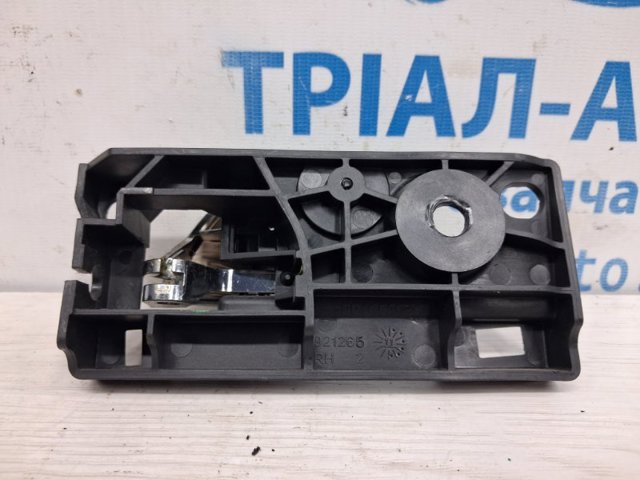 68079302AA Ручка двери задней внутренняя правая купить Запорожье