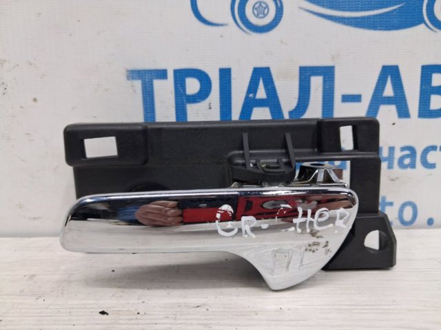 Ручка двери задней внутренняя левая 68079303AA CHRYSLER