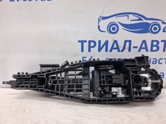 Держатель наружной ручки двери, задней левой 68082689AE CHRYSLER