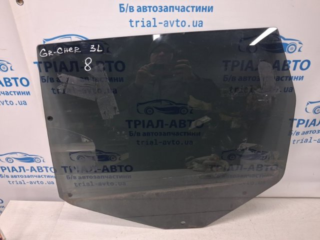 Стекло заднее левое 68086589AA CHRYSLER