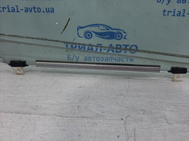 TOYOTA 6810105050 Стекло двери передней правой в наличии Ровно