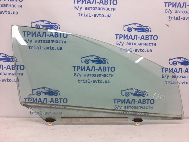 Стекло передней правой двери 6810105050 TOYOTA