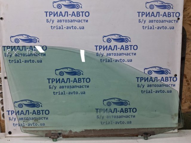 Стекло передней правой двери 681010E011 TOYOTA