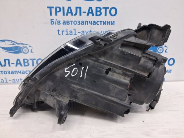 CHRYSLER 68102848AG Правая фара в наличии Черновцы
