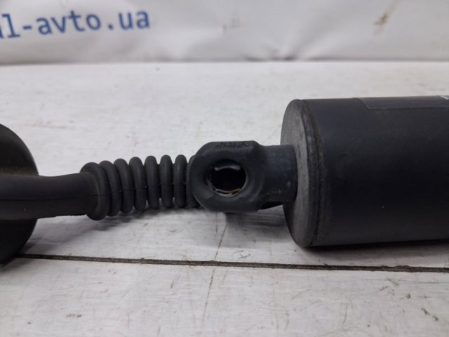 Амортизатор для багажника газовый 68103064AB CHRYSLER