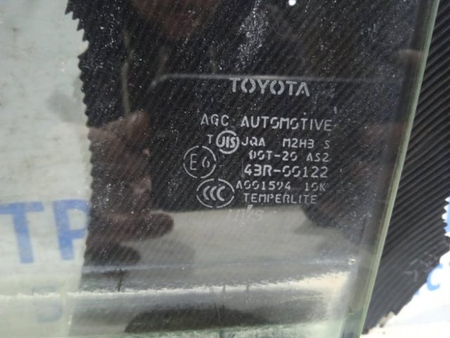 TOYOTA 6810442110 Стекло двери задней левой в наличии Львов