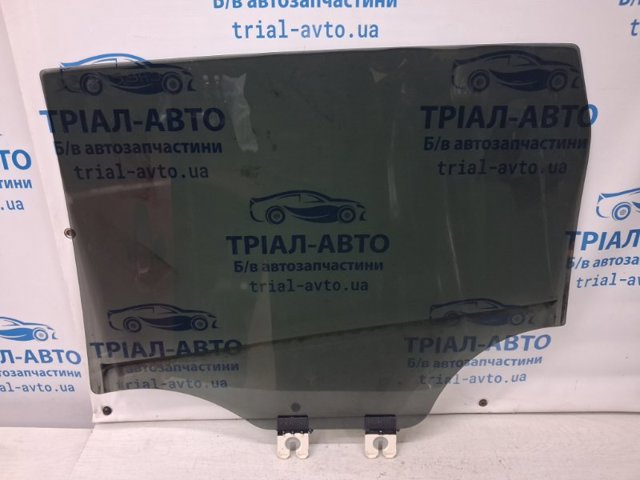 68104622AC Стекло двери задней правой купить Киев
