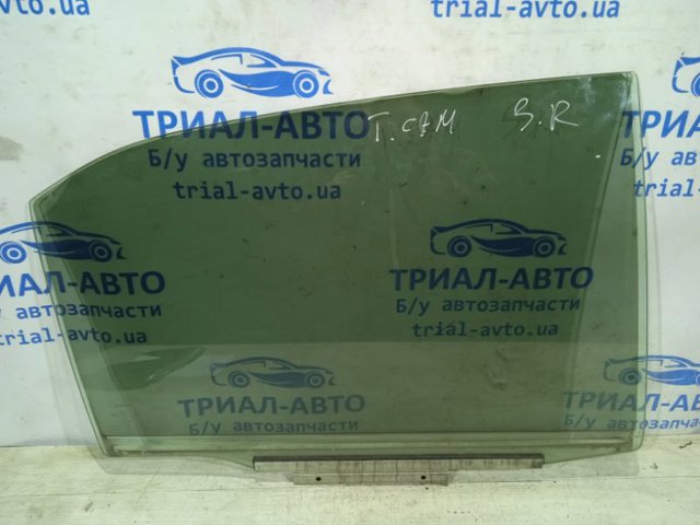 Стекло задней правой двери 6811333150 TOYOTA