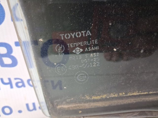 Окно задней двери 6811360210 TOYOTA