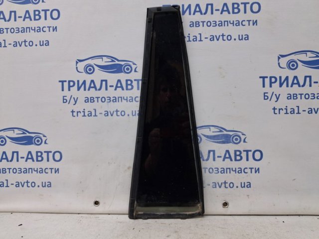 Форточка двери треугольник, задней, левой 6812460221 TOYOTA