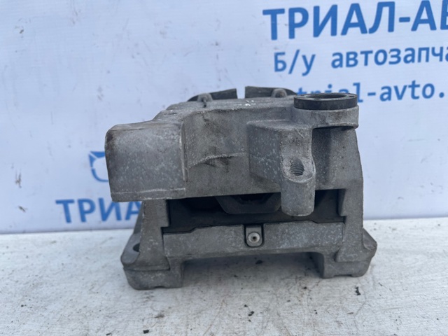 Подушка (опора) двигателя, левая 68164709AF CHRYSLER