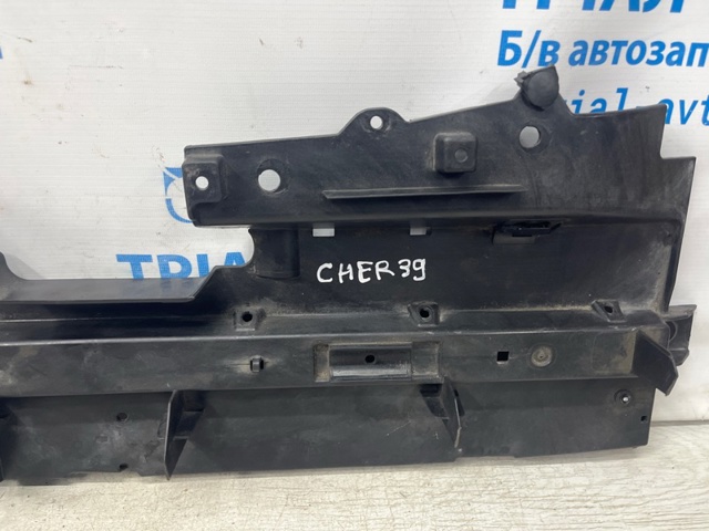 CHRYSLER 68203073AA Воздуховод (дефлектор) радиатора верхний в наличии Чернигов