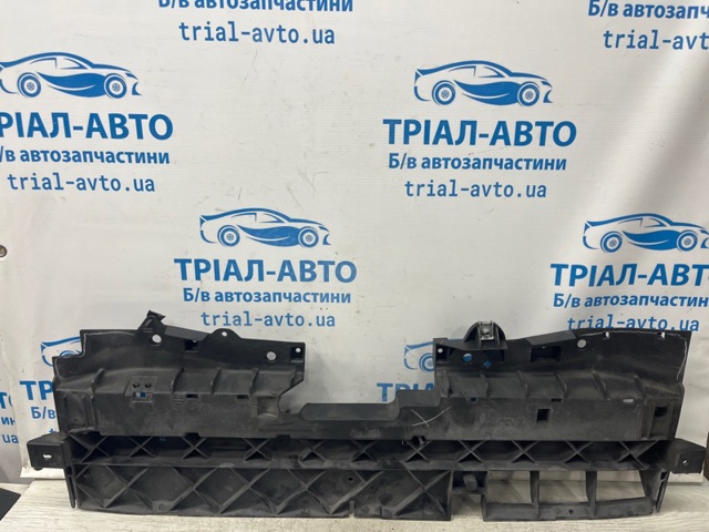 68203073AA CHRYSLER Верхний дефлектор радиатора купить в Кривой Рог