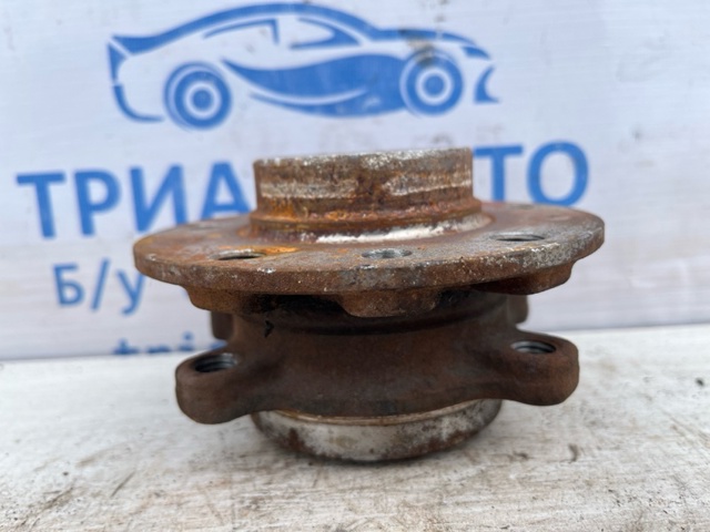 Ступица задняя 68321351AA CHRYSLER
