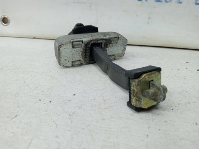 TOYOTA 6863060100 Ограничитель открывания двери задний правый в наличии Черновцы