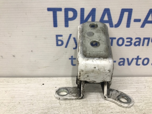 Завеса двери задней левой 687600H010 TOYOTA