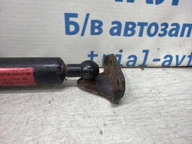 Амортизатор для багажника газовый Мазда 6