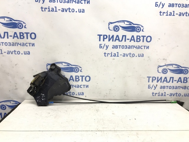 Дверной замок передний правый 6903002162 TOYOTA