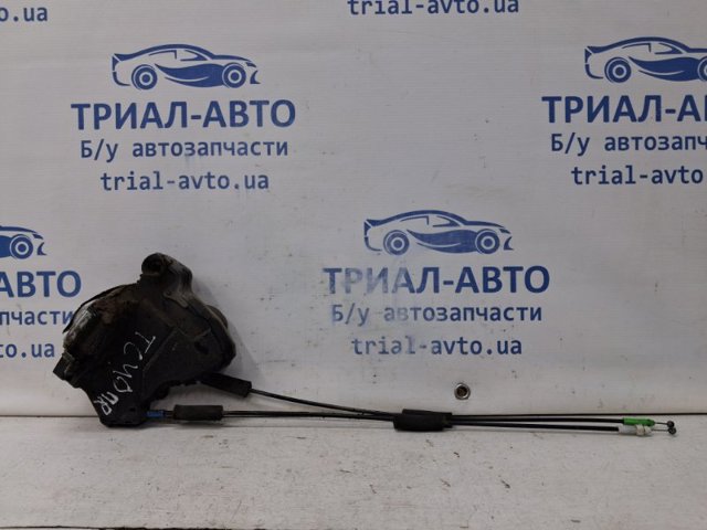 Замок передней пассажирской двери 6903033290 TOYOTA