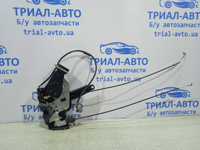 Замок передней пассажирской двери 6903060070 TOYOTA