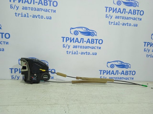Замок задней левой двери 6906006100 TOYOTA
