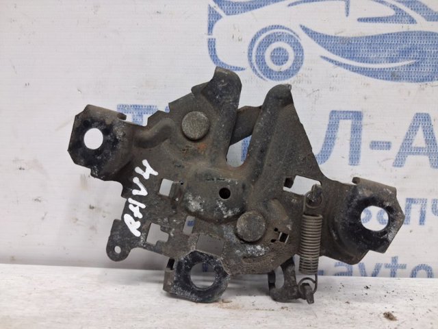 Замок задней двери 6911042130 TOYOTA